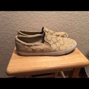 coach flat sneakers size 7